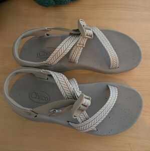 Chaco CushZ Frond Dark Vanilla Sandle